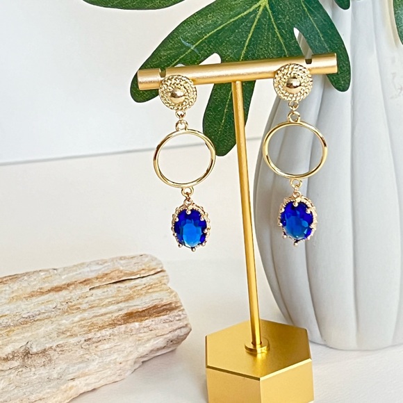 Elegant Gold Dangle Earrings - Wedding Romantic Pendant Earrings - Glam Earrings - Picture 3 of 15